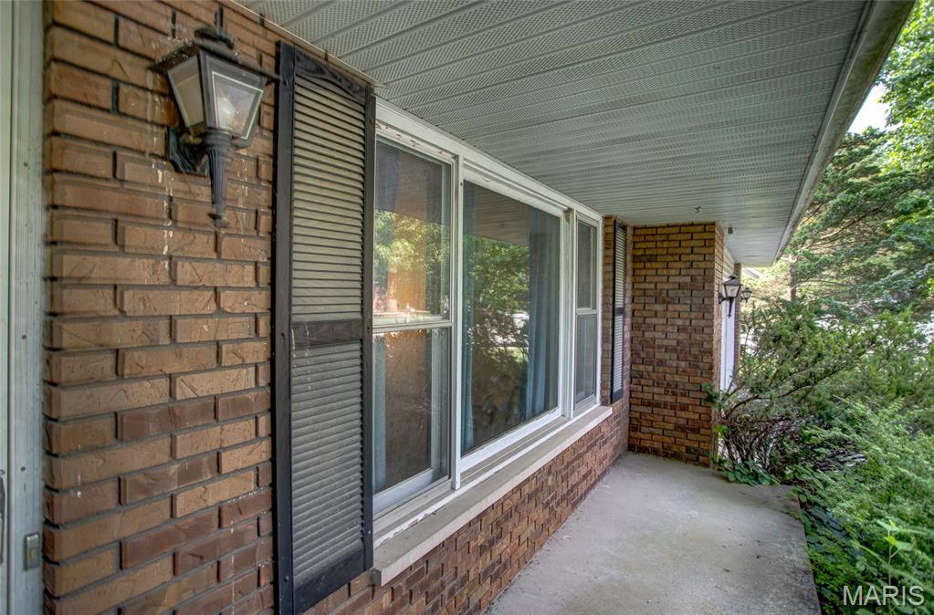 3rd image of 24 Cardinal Ln, Highland, IL 62249 | MLS# MIS26039455