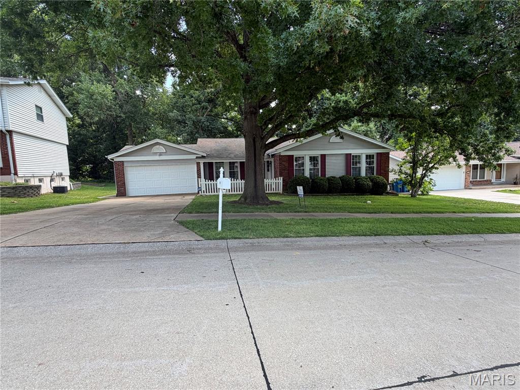 1st image of 1272 Beaver Creek Rd, Chesterfield, MO 63017 | MLS# MIS26039469
