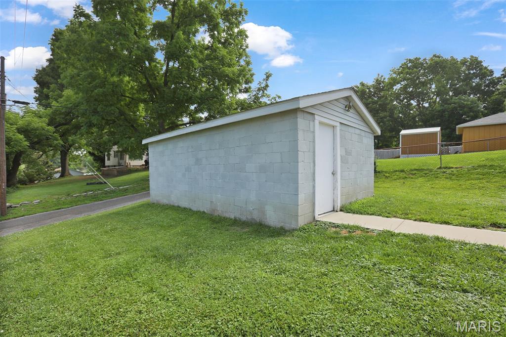 Homes for sale in Collinsville, IL | 149 W Lincoln St, Collinsville, IL 62234 | MLS# MIS26039482