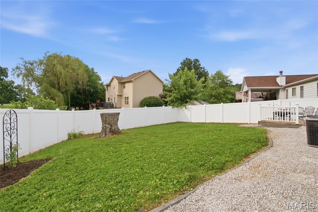 Homes for sale in Columbia, IL | 403 E Locust St, Columbia, IL 62236 | MLS# MIS26039574
