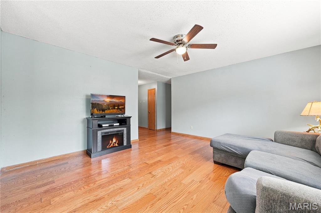 5th image of 4208 Nw Point Dr, House Springs, MO 63051 | MLS# MIS26040188
