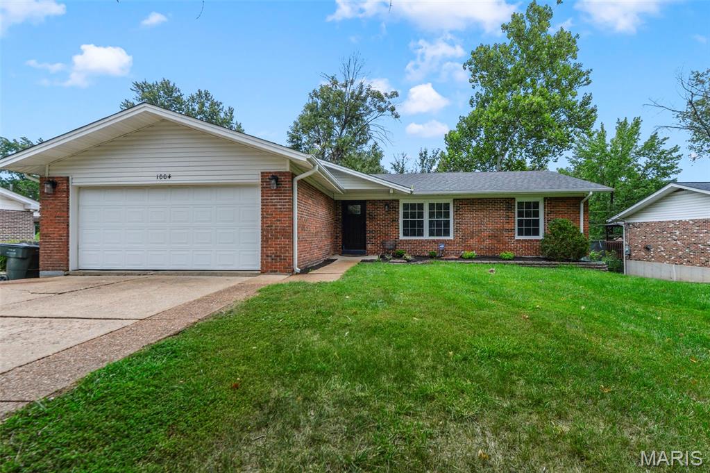 1st image of 1004 Bridgeport Dr, Ellisville, MO 63011 | MLS# MIS26040280