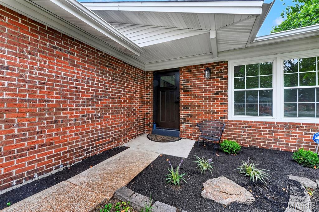 3rd image of 1004 Bridgeport Dr, Ellisville, MO 63011 | MLS# MIS26040280