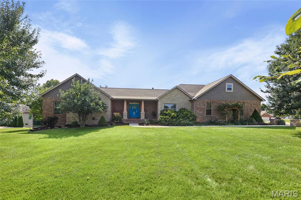 2nd image of 215 Wyndridge Ct, Belleville, IL 62226 | MLS# MIS26040350