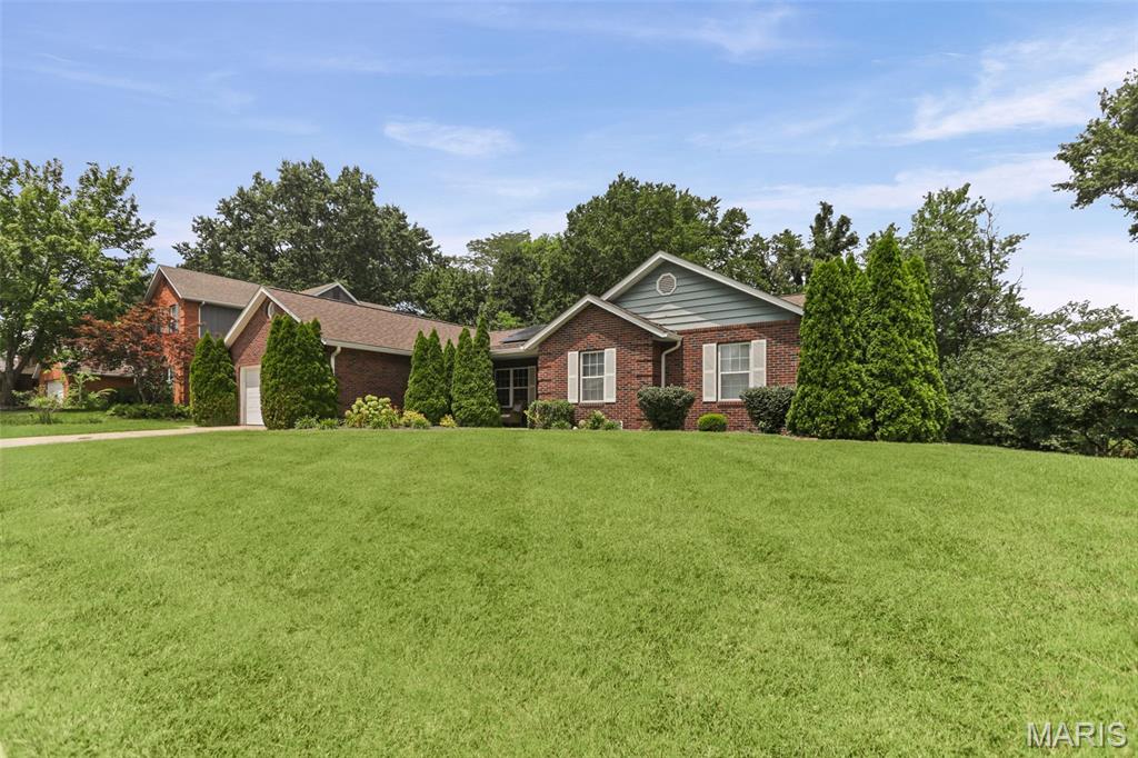 Homes for sale in O Fallon, IL | 1334 Pepperidge Dr, O Fallon, IL 62269 | MLS# MIS26040427