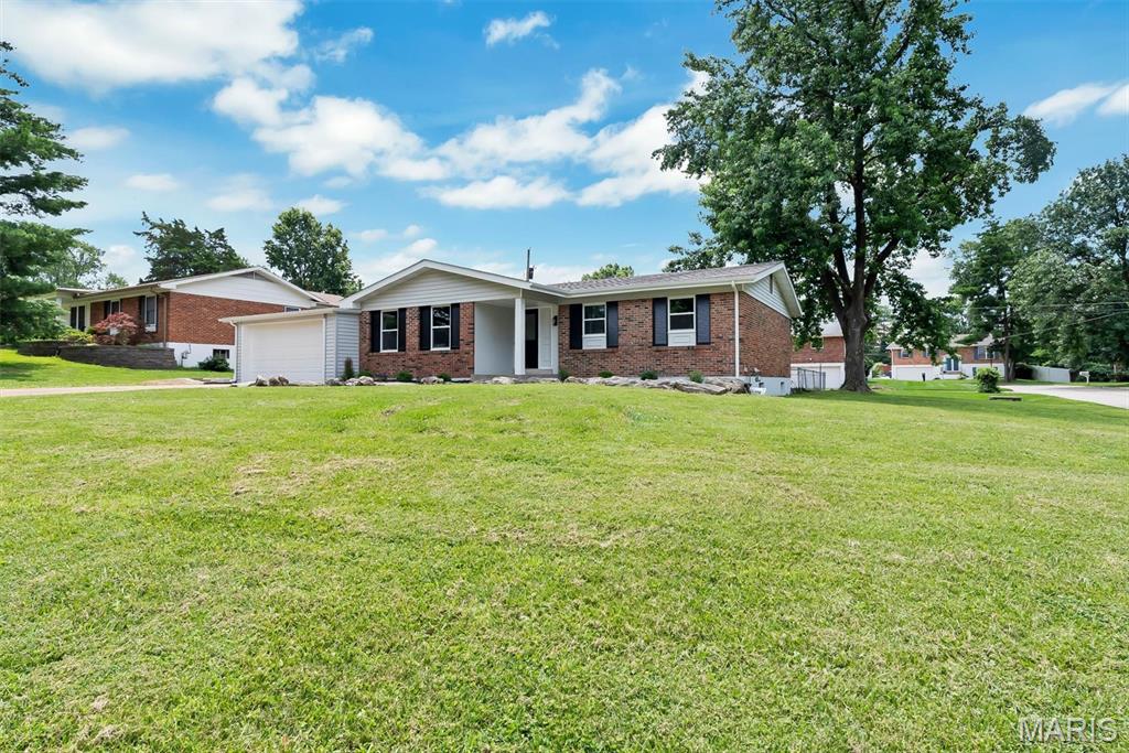 3rd image of 1152 Tumbleweed Trl, Ellisville, MO 63011 | MLS# MIS26040519