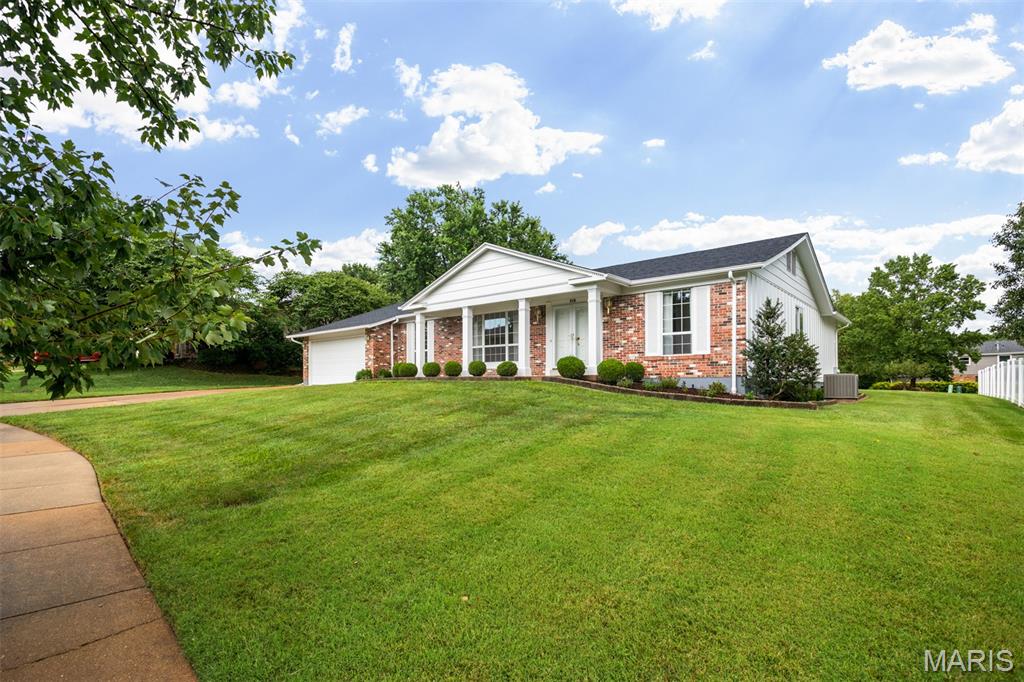 2nd image of 318 Royal Village Dr, Manchester, MO 63011 | MLS# MIS26040629