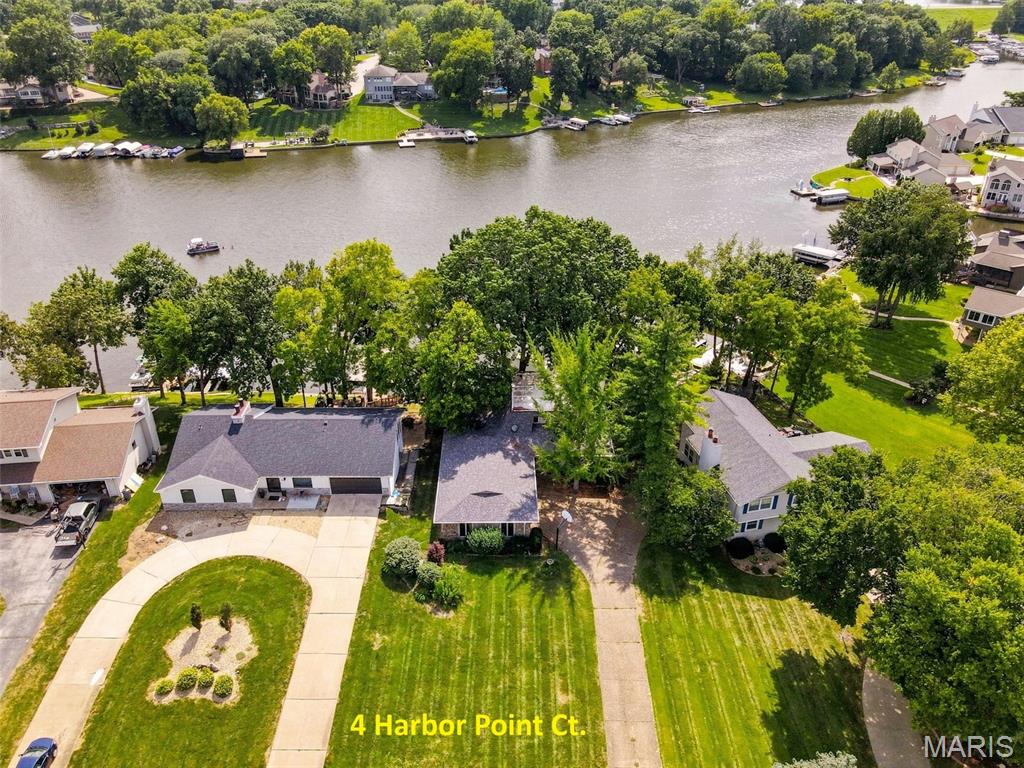 3rd image of 4 Harbor Point Ct, Lake Saint Louis, MO 63367 | MLS# MIS26040767