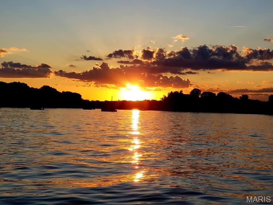 2nd image of 4 Harbor Point Ct, Lake Saint Louis, MO 63367 | MLS# MIS26040767