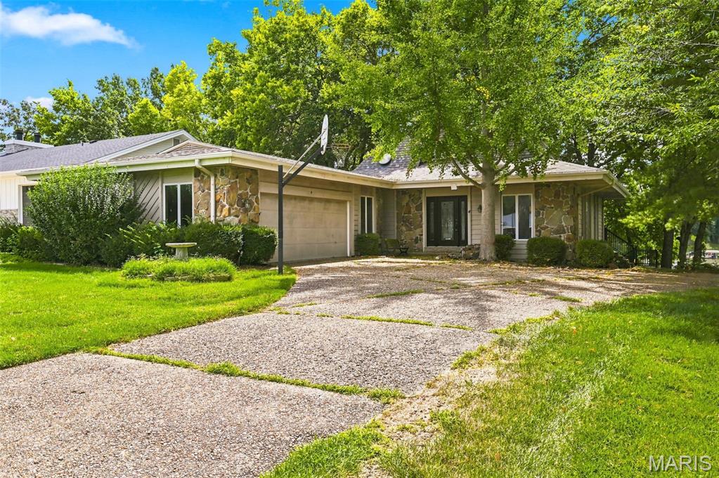 1st image of 4 Harbor Point Ct, Lake Saint Louis, MO 63367 | MLS# MIS26040767
