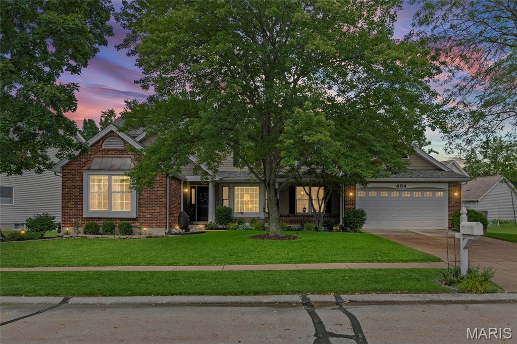 image of 484 Saint Thomas Isle Ln, Wildwood, MO 63040 | MLS# MIS26040886