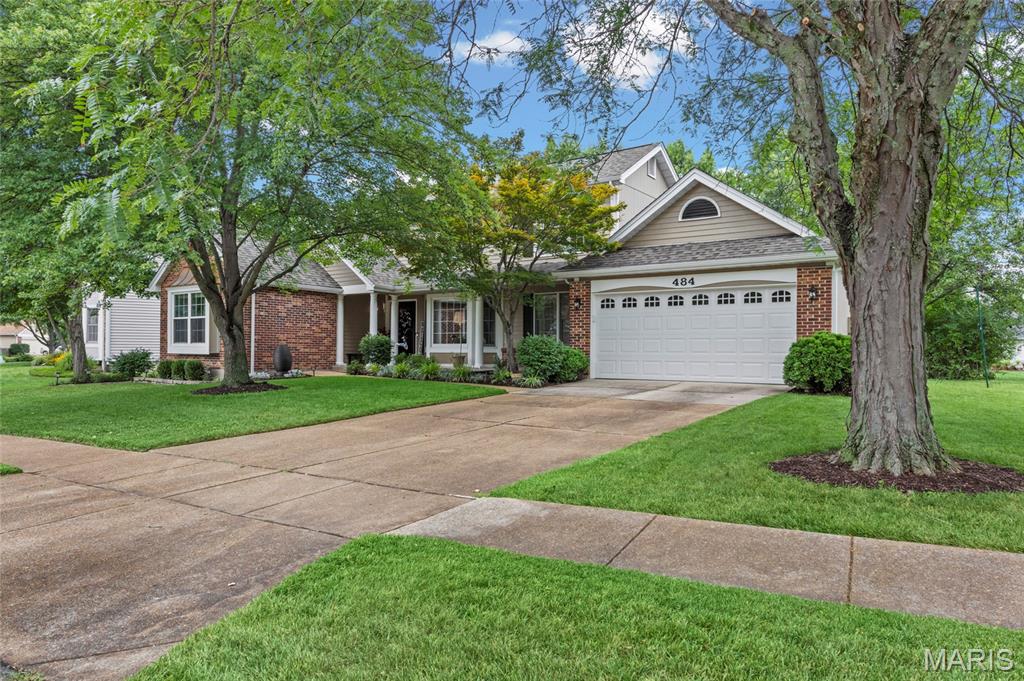 image of 484 Saint Thomas Isle Ln, Wildwood, MO 63040 | MLS# MIS26040886