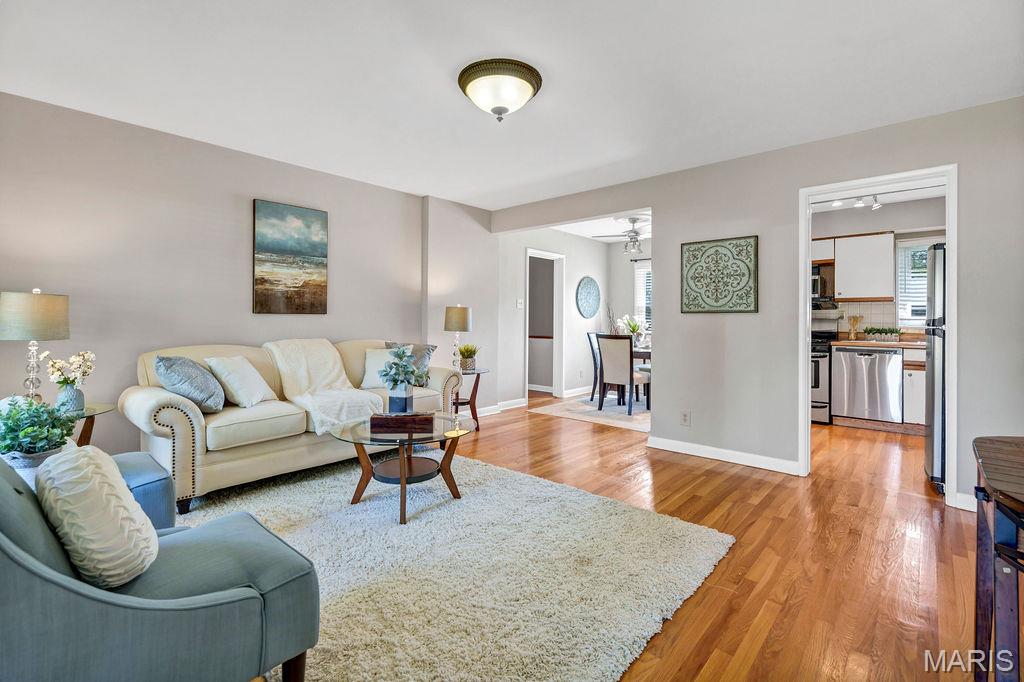 2nd image of 1064 Barry Ct, Saint Louis, MO 63122 | MLS# MIS26040908