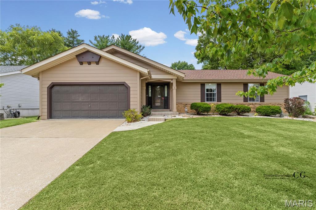 2nd image of 2807 Sundowner Dr, St Charles, MO 63303 | MLS# MIS26041124