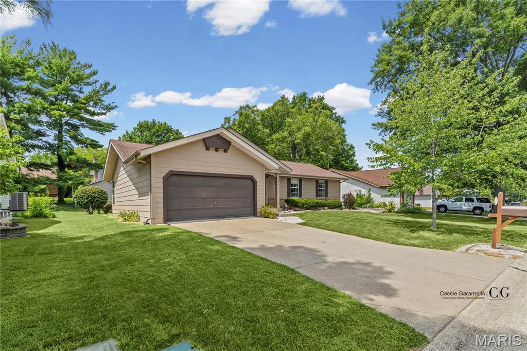 3rd image of 2807 Sundowner Dr, St Charles, MO 63303 | MLS# MIS26041124