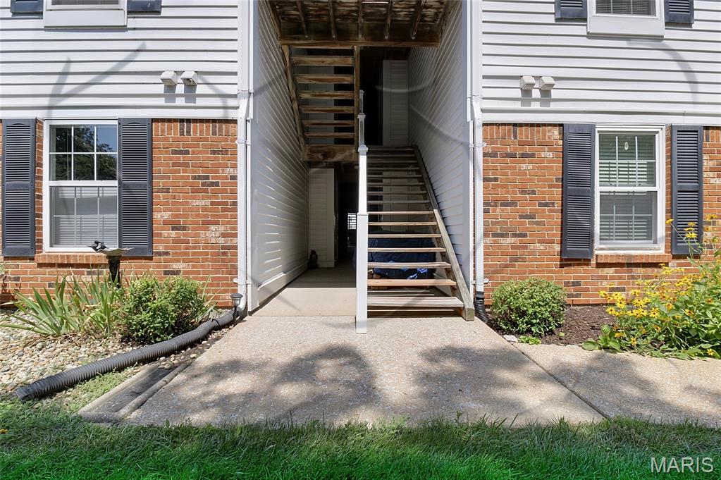 2nd image of 16566 Victoria Xing Dr, Wildwood, MO 63040
