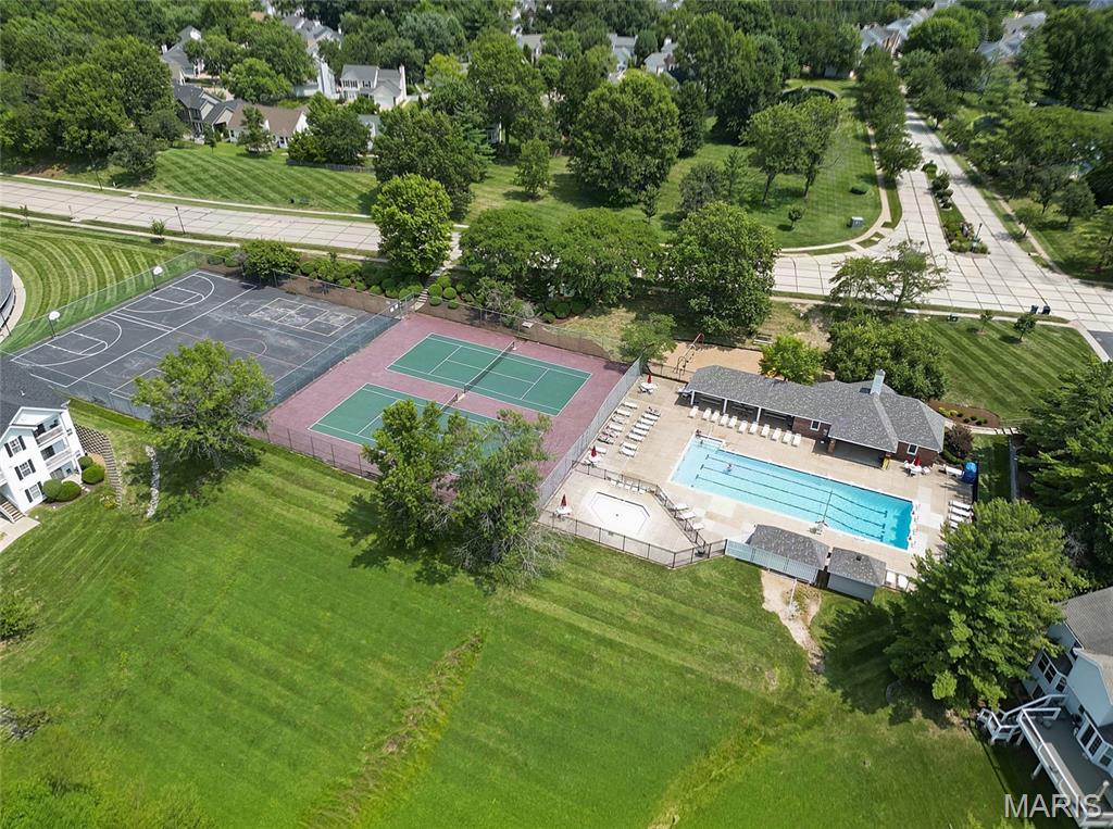 2nd image of 16566 Victoria Xing Dr, Wildwood, MO 63040