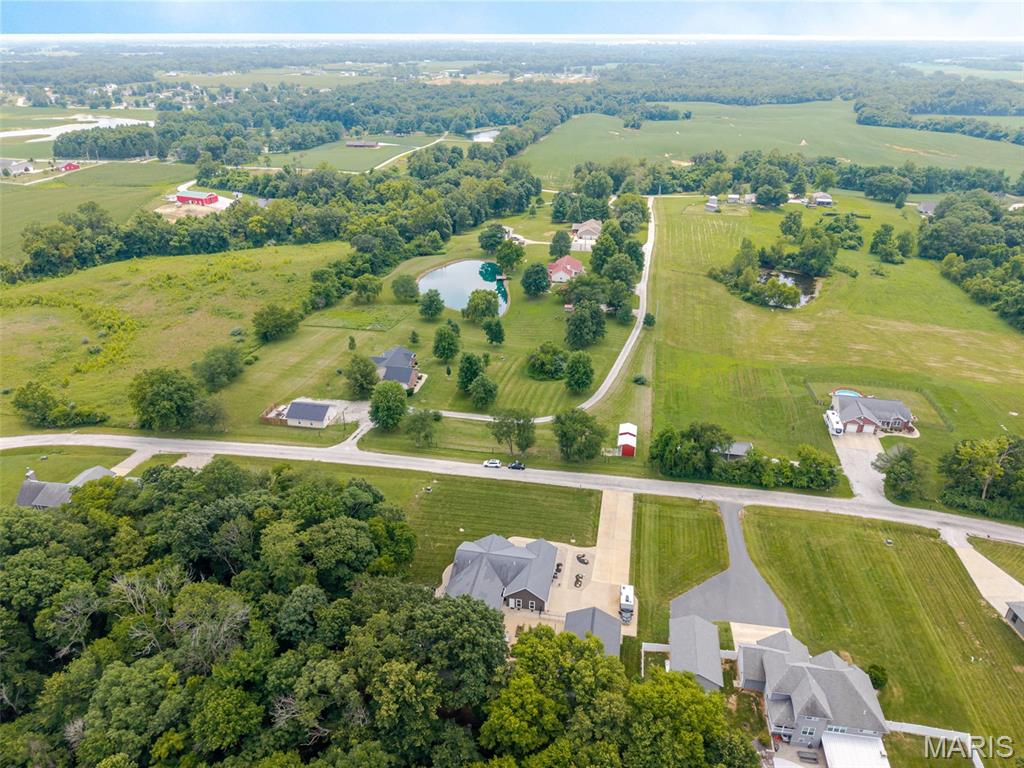 Homes for sale in Bethalto, IL | 8125 Lost Bridge Rd, Bethalto, IL 62010 | MLS# MIS26041440