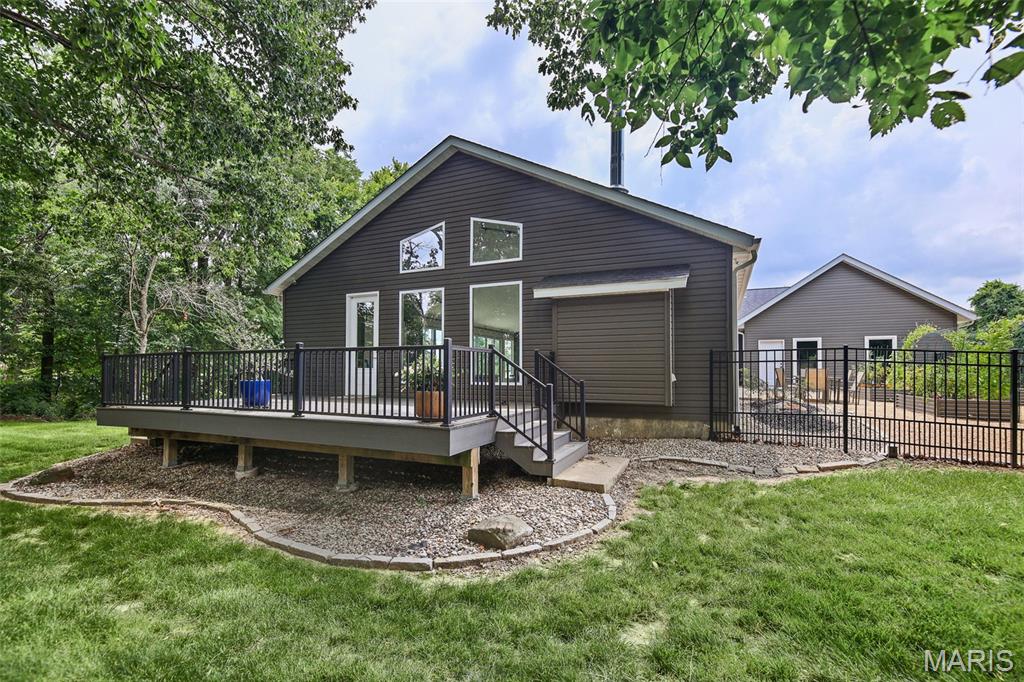 Homes for sale in Bethalto, IL | 8125 Lost Bridge Rd, Bethalto, IL 62010 | MLS# MIS26041440