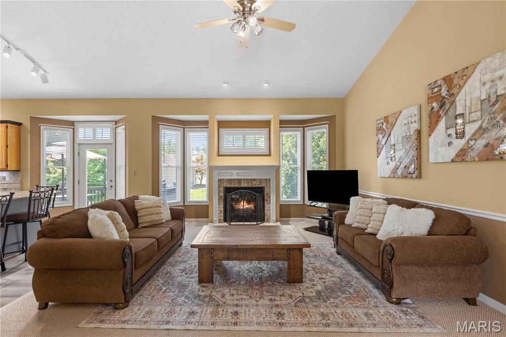 4th image of 1404 Devonshire County Dr, Wentzville, MO 63385 | MLS# MIS26041577