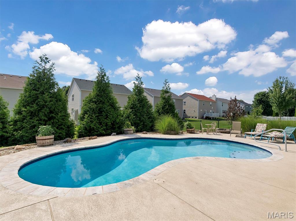 4th image of 86 Fountainview Dr, Saint Charles, MO 63303 | MLS# MIS26041810