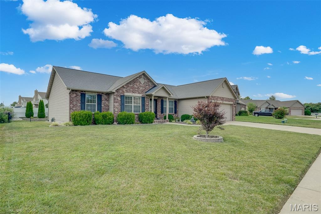 2nd image of 1441 Arley Hill Dr, O'fallon, IL 62269 | MLS# MIS26041938