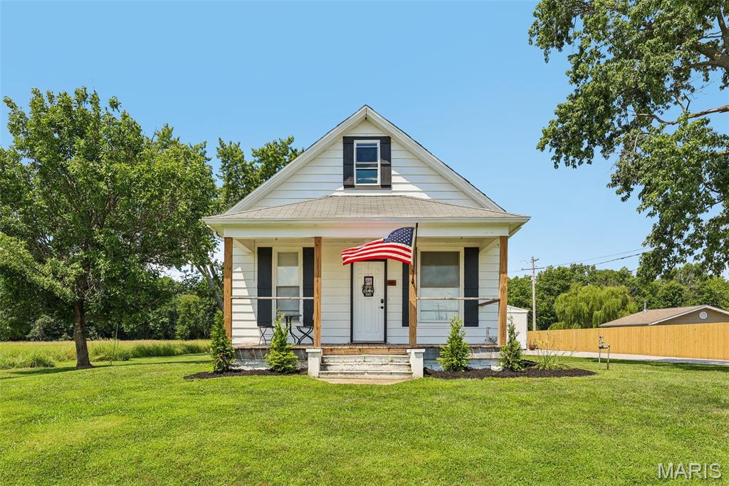 1st image of 401 S A St, Vernon, IL 62892 | MLS# MIS26042216