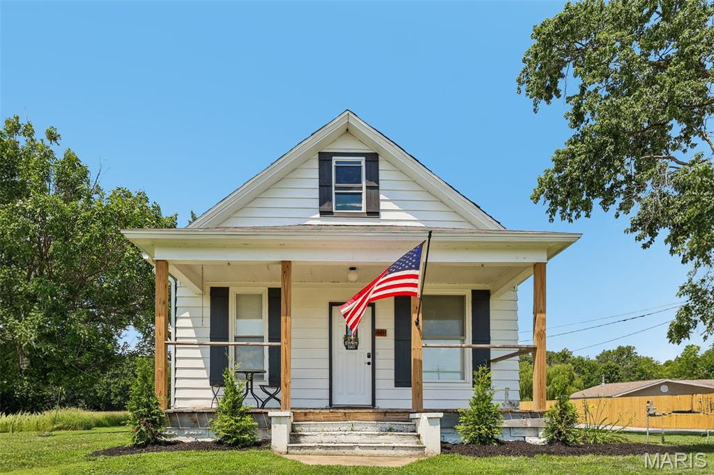 2nd image of 401 S A St, Vernon, IL 62892 | MLS# MIS26042216