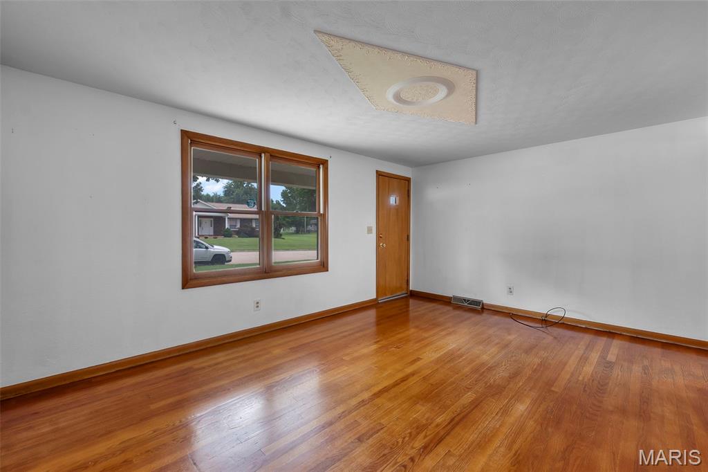 Homes for sale in Perryville, MO | 1211 Rand Ave, Perryville, MO 63775 | MLS# MIS26042260