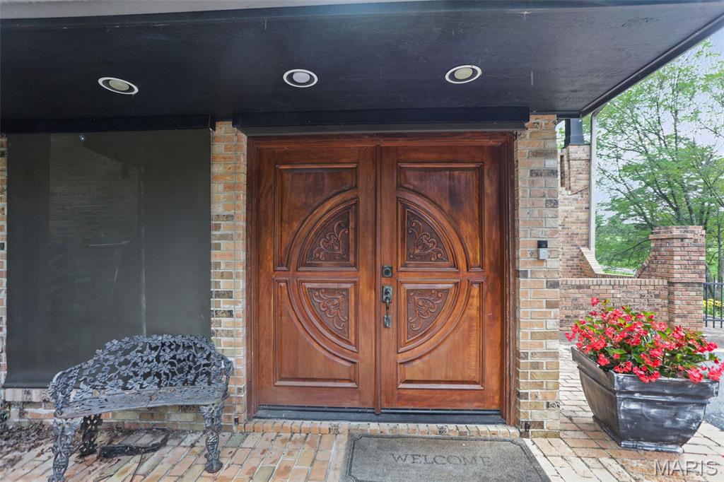 2nd image of 1 Saint Andrews Dr, Belleville, IL 62223 | MLS# MIS26042274