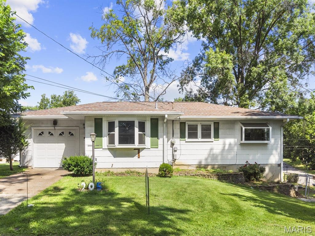 Homes for sale in Columbia, IL | 205 Gardner St, Columbia, IL 62236 | MLS# MIS26042436