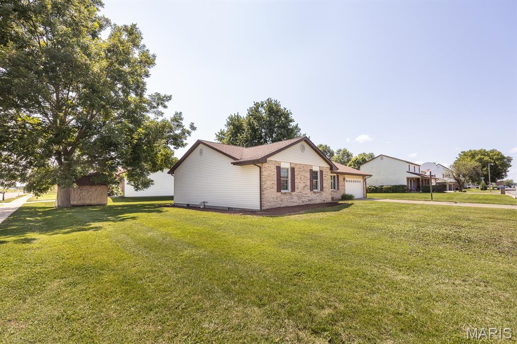 Homes for sale in Mascoutah, IL | 2186 Nathan Ave, Mascoutah, IL 62258 | MLS# MIS26042567