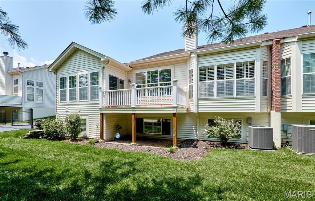 3rd image of 14750 Thornbird Manor Pkwy, Chesterfield, MO 63017 | MLS# MIS26042686