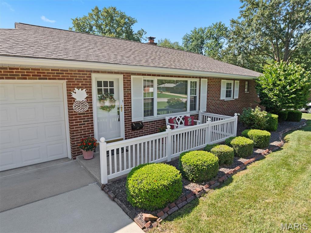 4th image of 112 Cresthaven Dr, Belleville, IL 62221 | MLS# MIS26042832