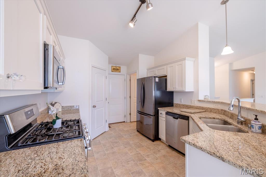 5th image of 117 Falcons Crest Dr, Wright City, MO 63390 | MLS# MIS26042911