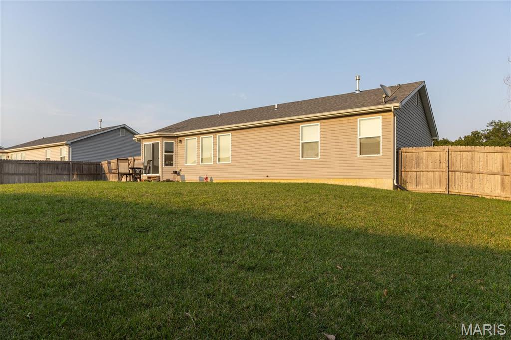 2nd image of 117 Falcons Crest Dr, Wright City, MO 63390 | MLS# MIS26042911