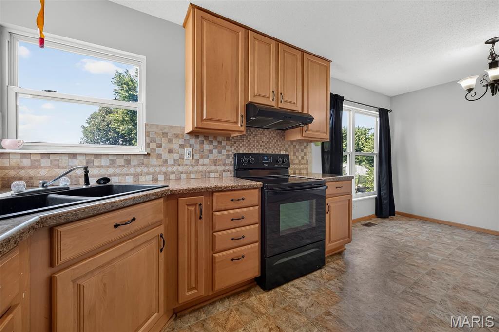 Homes for sale in Warrenton, MO | 2245 Pinta Dr, Warrenton, MO 63383 | MLS# MIS26042983
