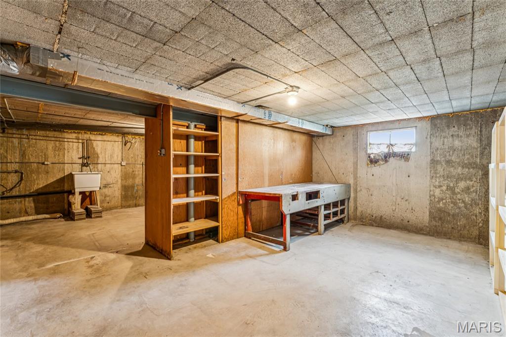 37th image of 225 Day Dr, Saint Louis, MO 63135 | MLS# MIS26043018