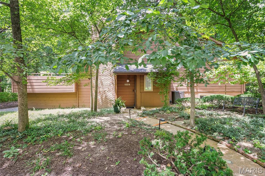 1st image of 1529 Autumn Leaf Dr, Ballwin, MO 63021 | MLS# MIS26043205