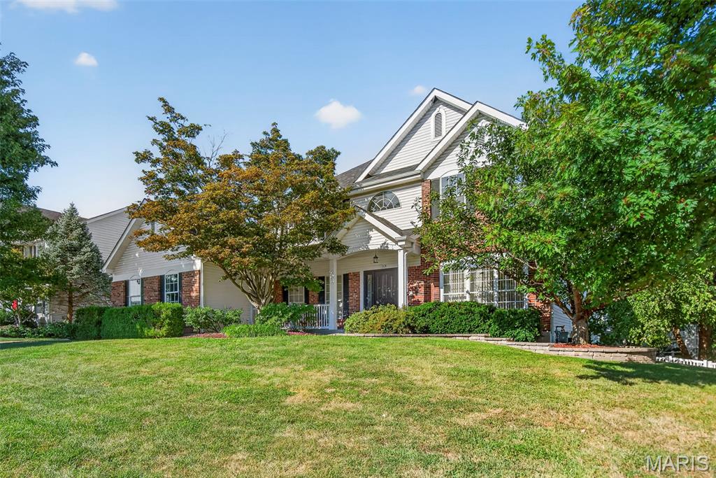 Photo 3 of Single family home for sale at 1519 Oakland Hills Dr, O Fallon, MO 63366 | MLS# MIS26043322 | Listing updated on 2026-09-02