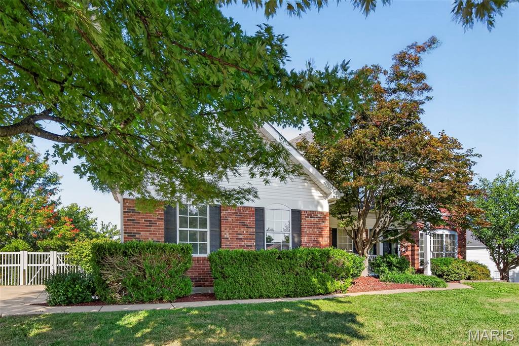 Photo 2 of Single family home for sale at 1519 Oakland Hills Dr, O Fallon, MO 63366 | MLS# MIS26043322 | Listing updated on 2026-09-02