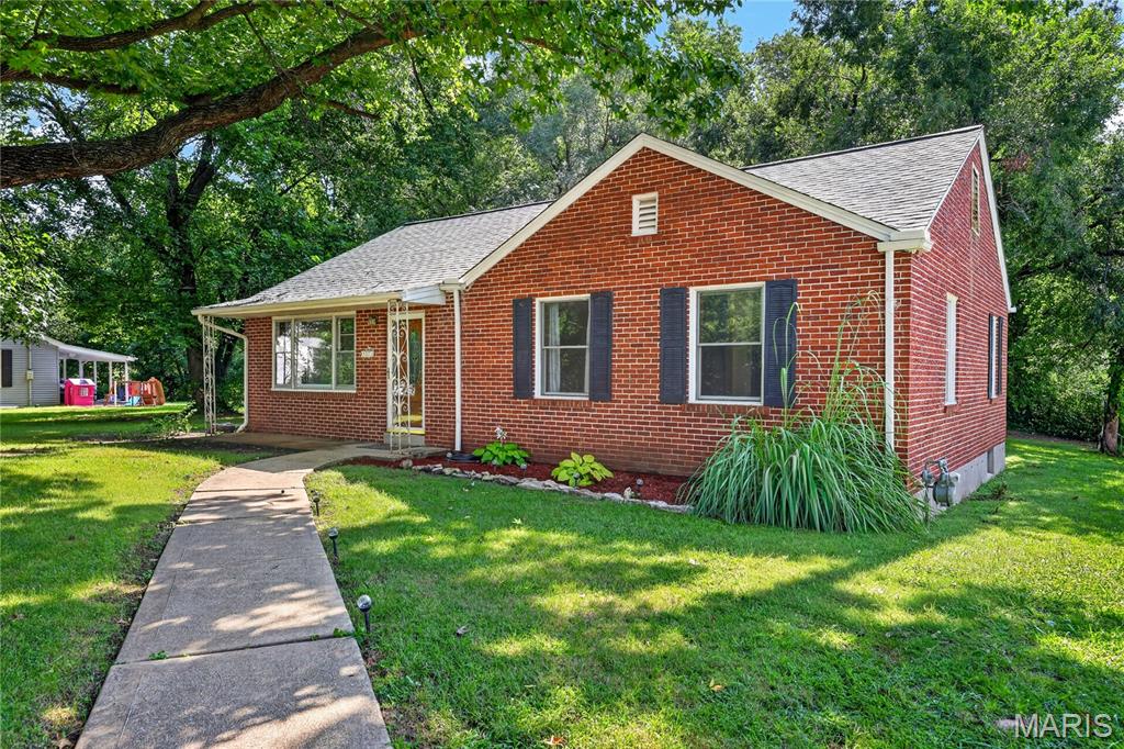 1st image of 408 Oak Ave, Saint Charles, MO 63301 | MLS# MIS26043399