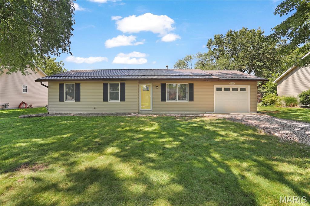Homes for sale in Edwardsville, IL | 1054 Catalina Dr, Edwardsville, IL 62025 | MLS# MIS26043405