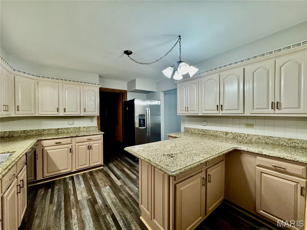 Homes for sale in Fairview Heights, IL | 5513 Pontiac Dr, Fairview Heights, IL 62208 | MLS# MIS26043430