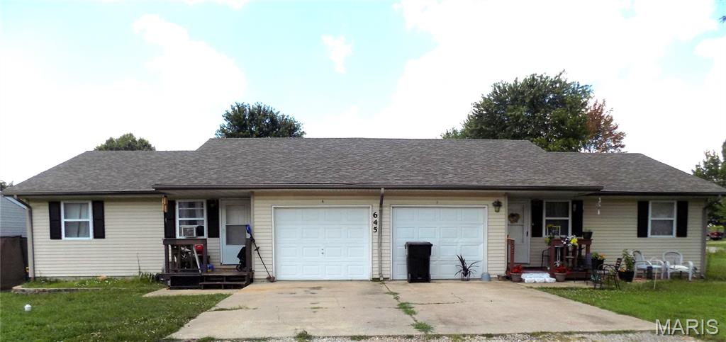 Homes for sale in St James, MO | 645 N Springfield Rd #A/B, St James, MO 65559 | MLS# MIS26043572