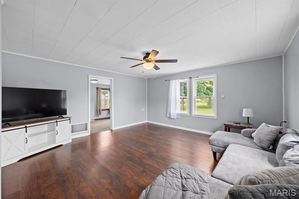 Homes for sale in Brighton, IL | 802 Randall Dr, Brighton, IL 62012 | MLS# MIS26043584