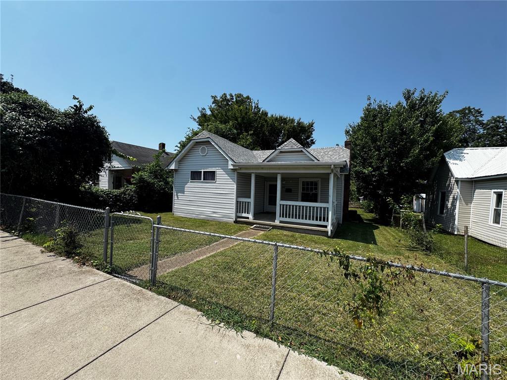 2nd image of 405 N Desloge Dr, Desloge, MO 63601 | MLS# MIS26043634