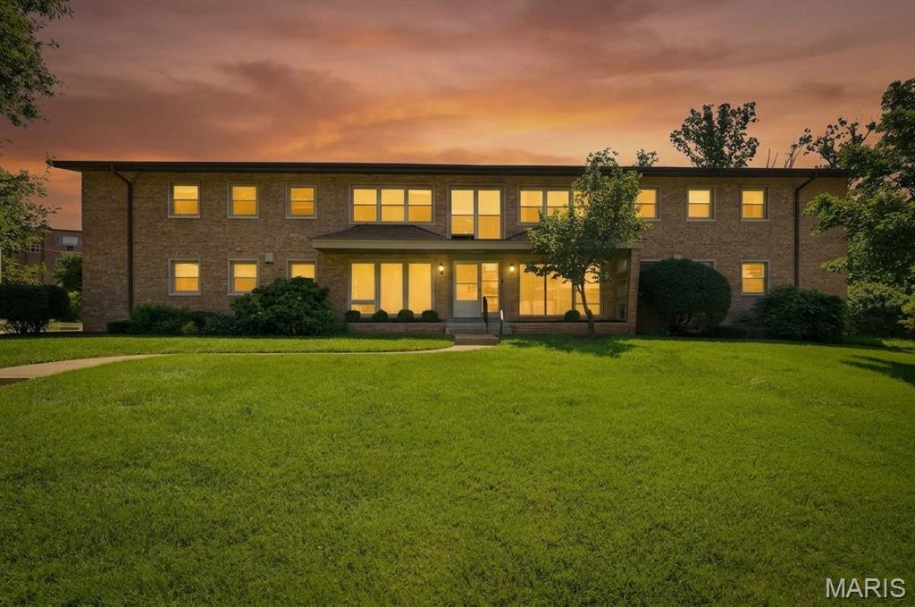 22nd image of 4 Delcrest Ct #104, Saint Louis, MO 63124 | MLS# MIS26043638