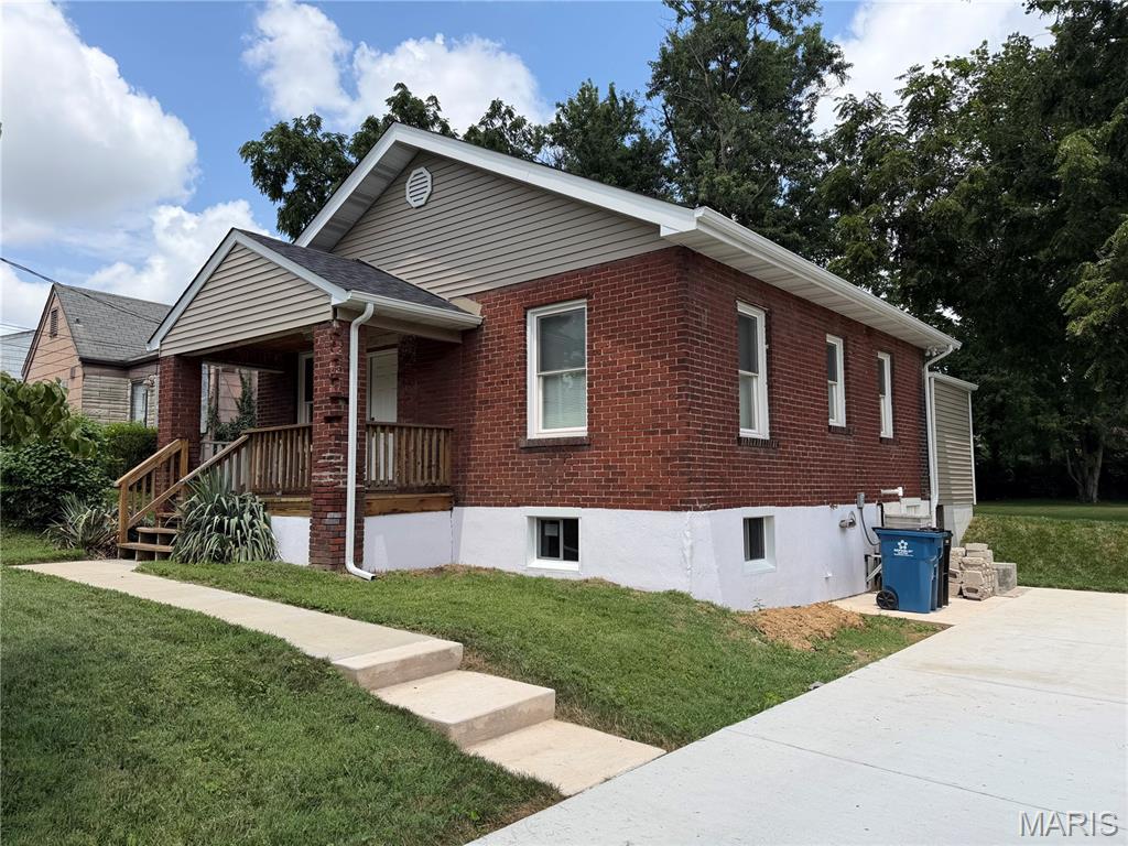 2nd image of 10315 Maddox Pl, Overland, MO 63114 | MLS# MIS26043677