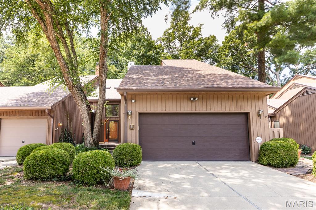 1st image of 2 Tanewood Ct, Belleville, IL 62223 | MLS# MIS26043704